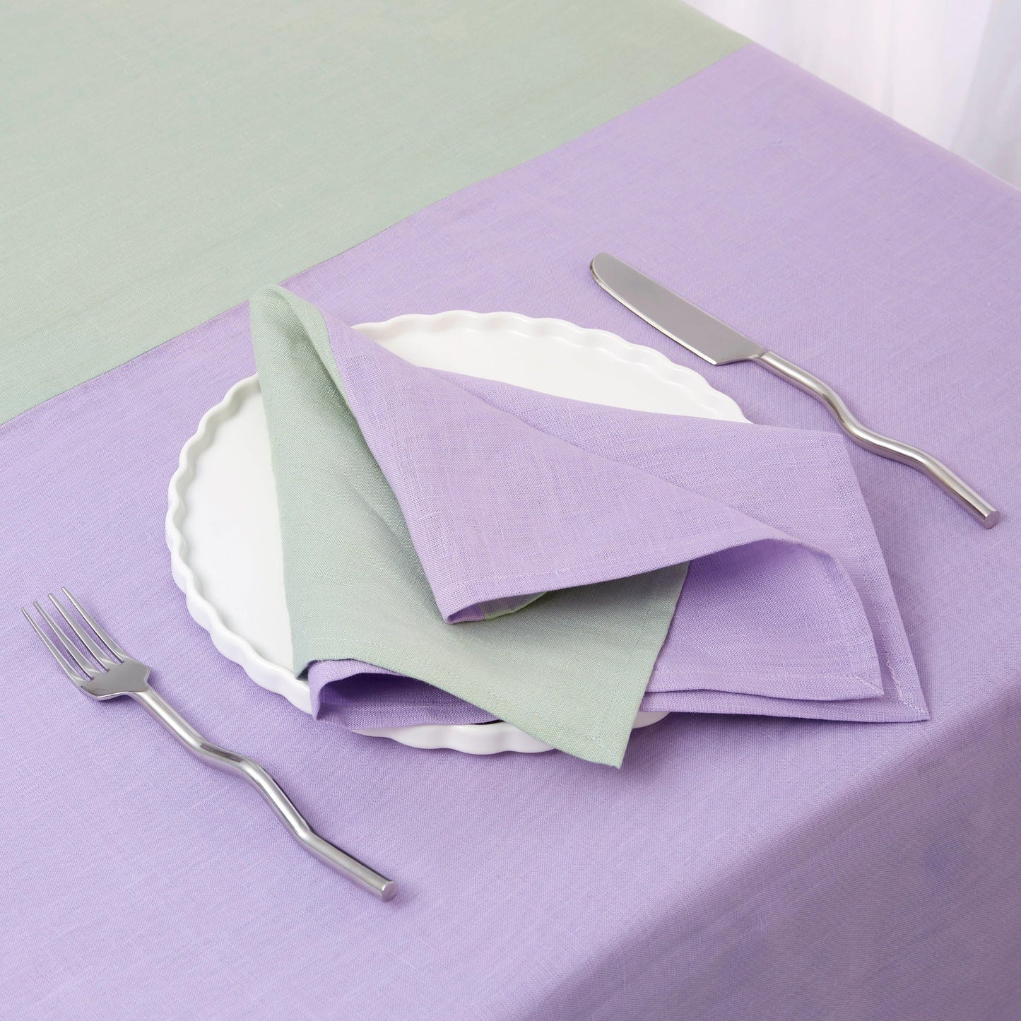 TWO TONE TABLE CLOTH